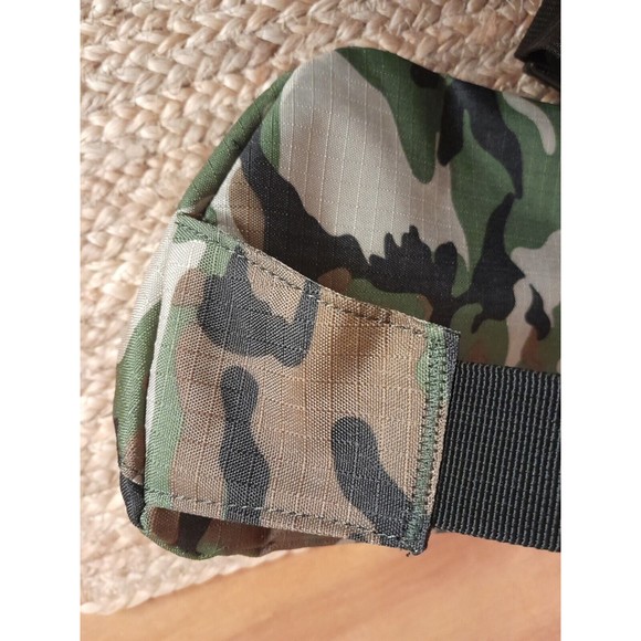 Original Weatherproof Vintage Camo Waist Pack Bag Camping Hiking Everyday - Picture 9 of 11